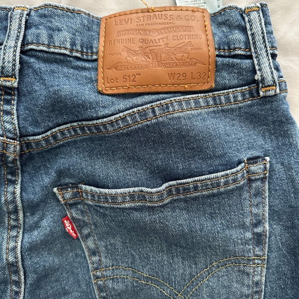 For sale these Levi’s jeans like new, Size w29 L32